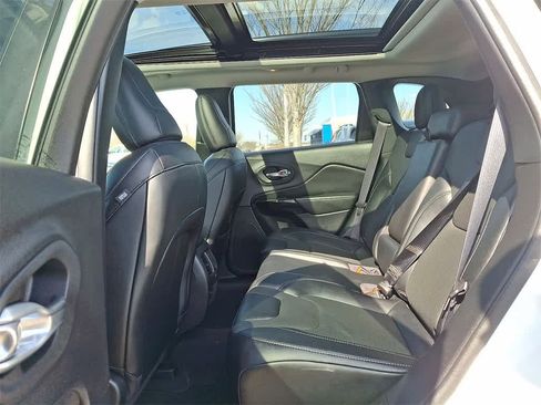 Used 2023 Jeep Cherokee Altitude Lux w/ Lux Elite Package image 20