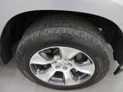 Used 2022 RAM 1500 Big Horn AWD/4WD image 3
