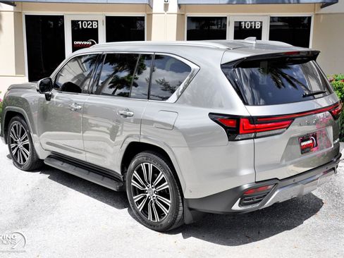 Used 2026 Lexus LX 700h Luxury AWD/4WD image 27