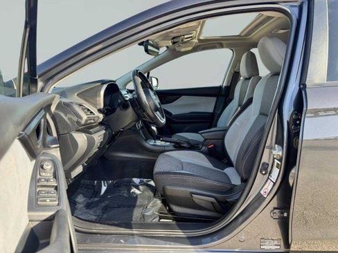 Used 2020 Subaru Crosstrek 2.0i Premium w/ Moonroof Package 1 AWD/4WD image 18