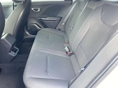 New 2026 Kia K4 FWD image 24