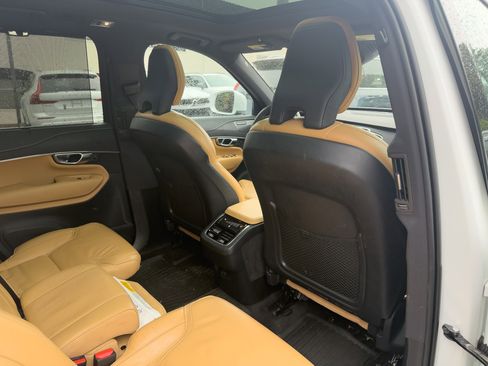 Certified 2022 Volvo XC90 T6 Inscription w/ Advanced Package image 32