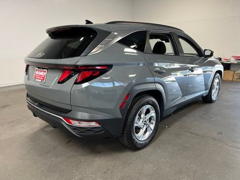 Used 2024 Hyundai Tucson SEL FWD image 3
