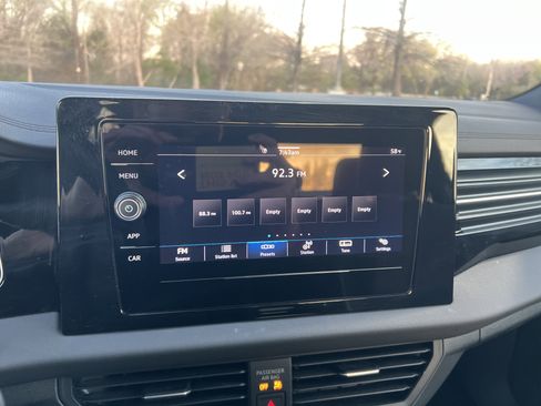 Certified 2025 Volkswagen Jetta Sport FWD image 22