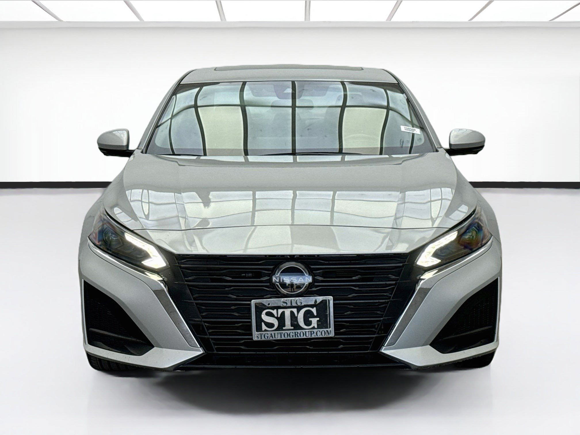 Used 2023 Nissan Altima 2.5 SL FWD image 2