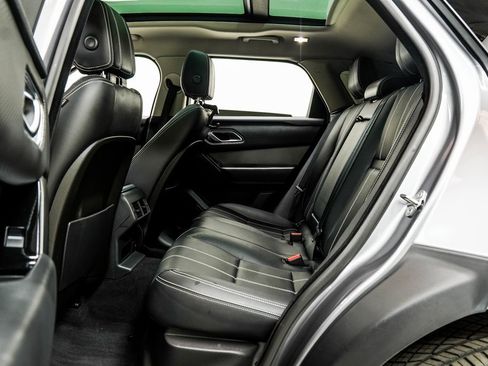 Used 2020 Land Rover Range Rover Velar S image 40