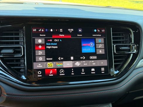 Used 2025 Dodge Durango R/T w/ Blacktop Package AWD/4WD image 16