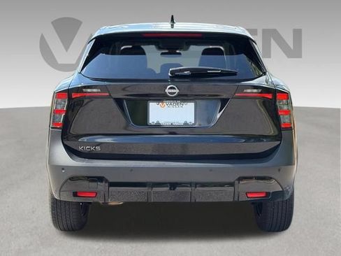 Certified 2025 Nissan Kicks SV FWD image 20