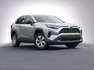 Used 2023 Toyota RAV4 LE FWD video 2