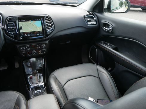 Used 2021 Jeep Compass Limited w/ Sun and Sound Group AWD/4WD image 11