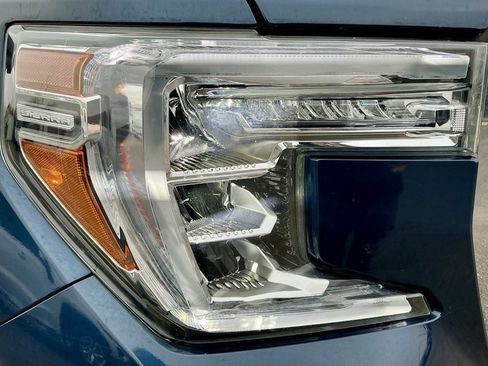 Used 2021 GMC Sierra 1500 SLT image 8