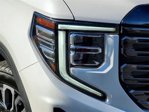 Used 2024 GMC Sierra 1500 Denali Ultimate image 10