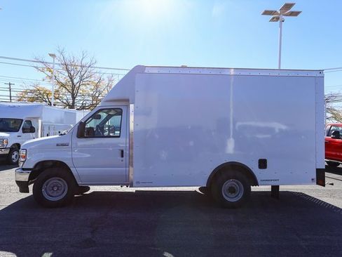 New 2026 Ford E-350 and Econoline 350 Super Duty w/ Power Equipment Group RWD image 6