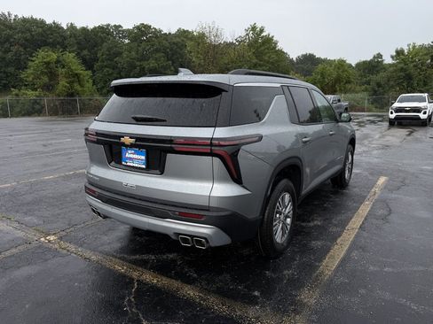 New 2026 Chevrolet Traverse LT w/ Driver Confidence Package image 3