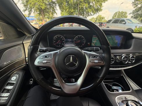 Used 2018 Mercedes-Benz S 560 Sedan image 22