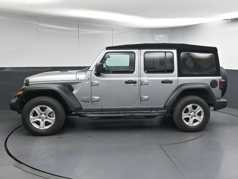 Used 2019 Jeep Wrangler Unlimited Sport S image 5