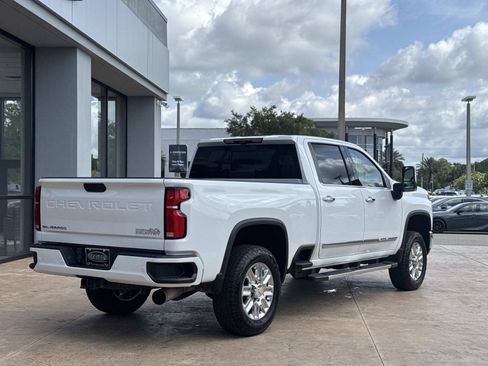 Used 2024 Chevrolet Silverado 2500 High Country w/ Technology Package AWD/4WD image 3