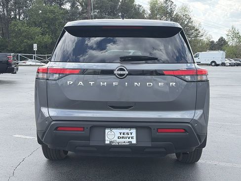 Used 2025 Nissan Pathfinder S FWD image 4