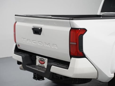 Used 2026 Toyota Tacoma SR5 RWD image 9