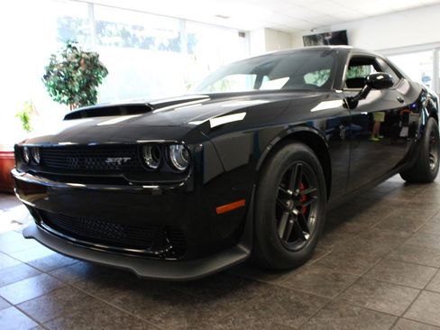 Used 2023 Dodge Challenger SRT Hellcat Redeye image 3
