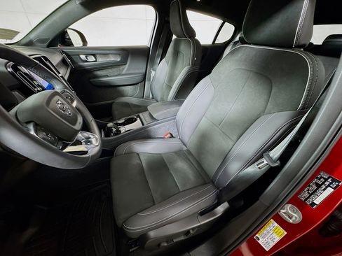 Used 2023 Volvo C40 P8 Recharge Plus image 14