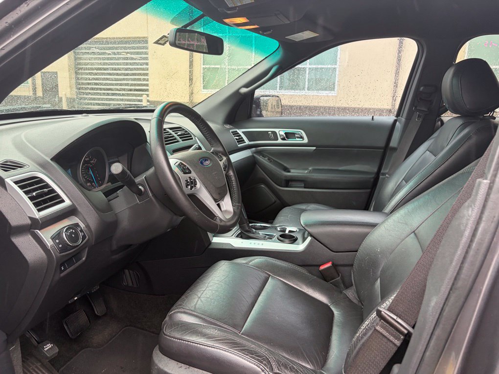 Used 2011 Ford Explorer XLT w/ 202A Rapid Spec Order Code FWD image 6