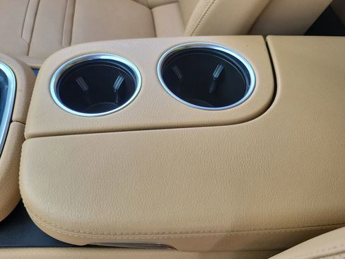 Used 2021 Porsche Panamera RWD image 17