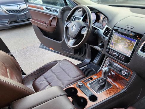 Used 2012 Volkswagen Touareg Executive image 48