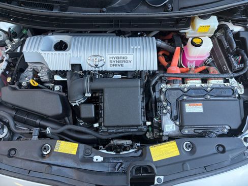 Used 2013 Toyota Prius Three w/ Protection Pkg FWD image 31