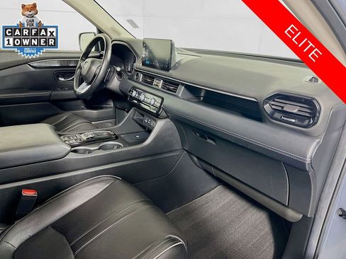 Used 2024 Honda Pilot Elite image 32