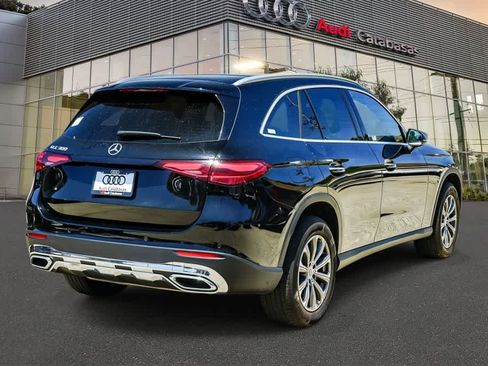 Used 2024 Mercedes-Benz GLC 300 image 4