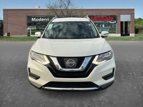 Used 2017 Nissan Rogue SV image 6