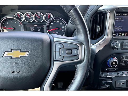 Used 2022 Chevrolet Silverado 3500 LTZ w/ LTZ Convenience Package AWD/4WD image 13