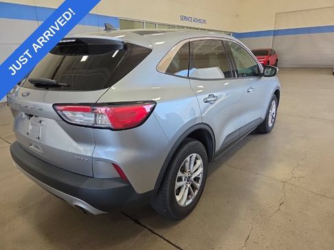 Used 2021 Ford Escape SE AWD/4WD image 3
