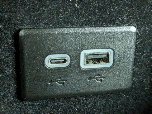 Certified 2024 Cadillac XT4 Premium Luxury image 25