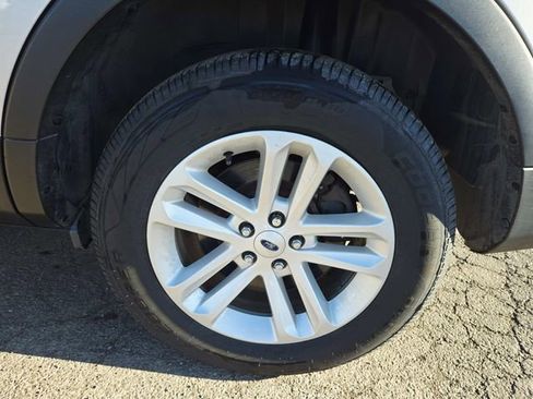 Used 2017 Ford Explorer XLT w/ Equipment Group 202A image 13