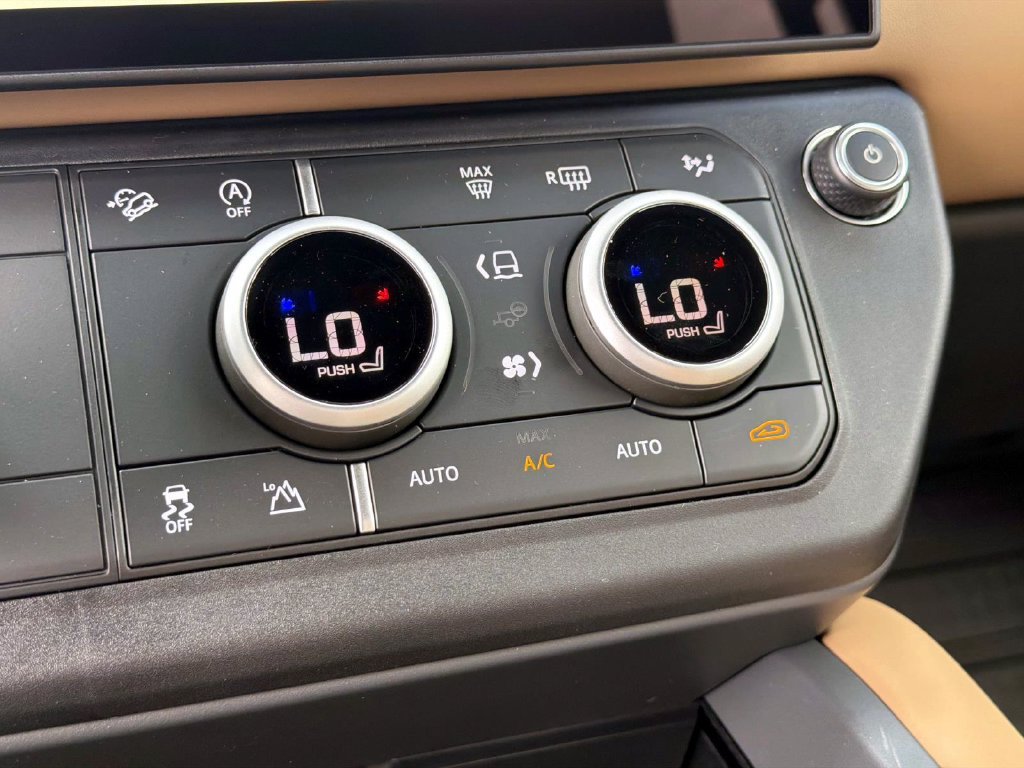 New 2026 Land Rover Defender 110 X-Dynamic SE AWD/4WD image 25