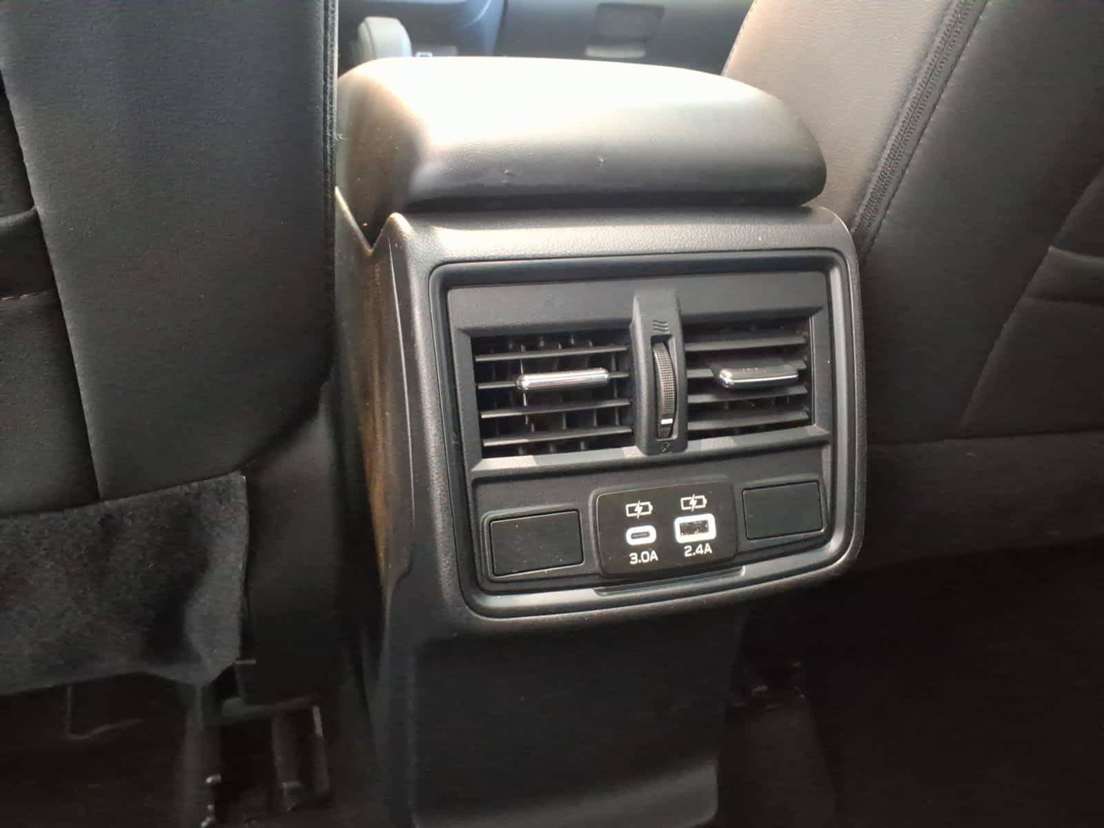Used 2025 Subaru Forester Premium AWD/4WD image 14