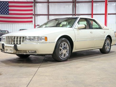 Used 1996 Cadillac Seville STS FWD image 1