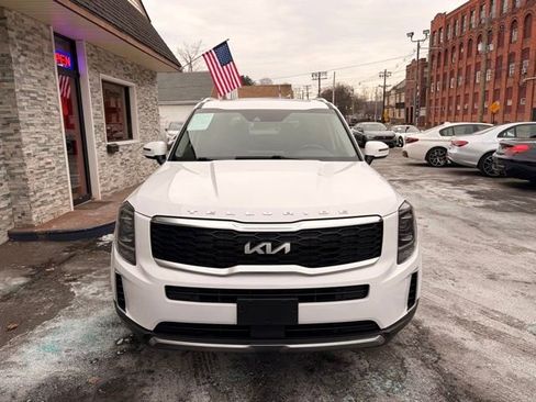 Used 2022 Kia Telluride S image 2
