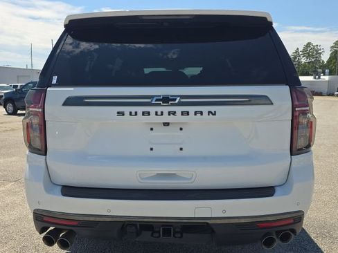 Used 2022 Chevrolet Suburban Z71 w/ Z71 Off-Road Package image 4