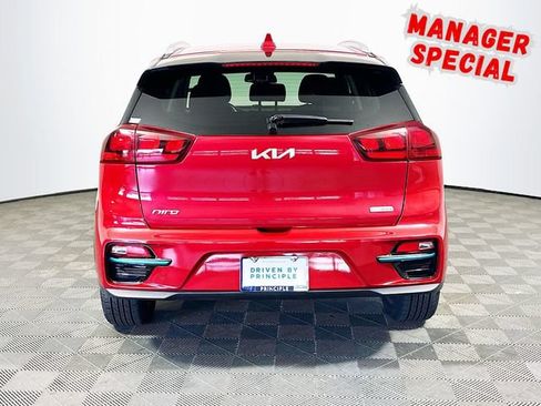 Used 2022 Kia Niro EX FWD image 7