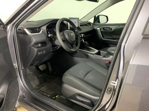 Used 2024 Toyota RAV4 LE image 27