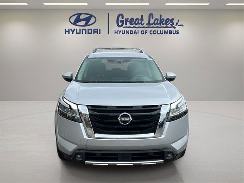 Used 2022 Nissan Pathfinder SL image 8