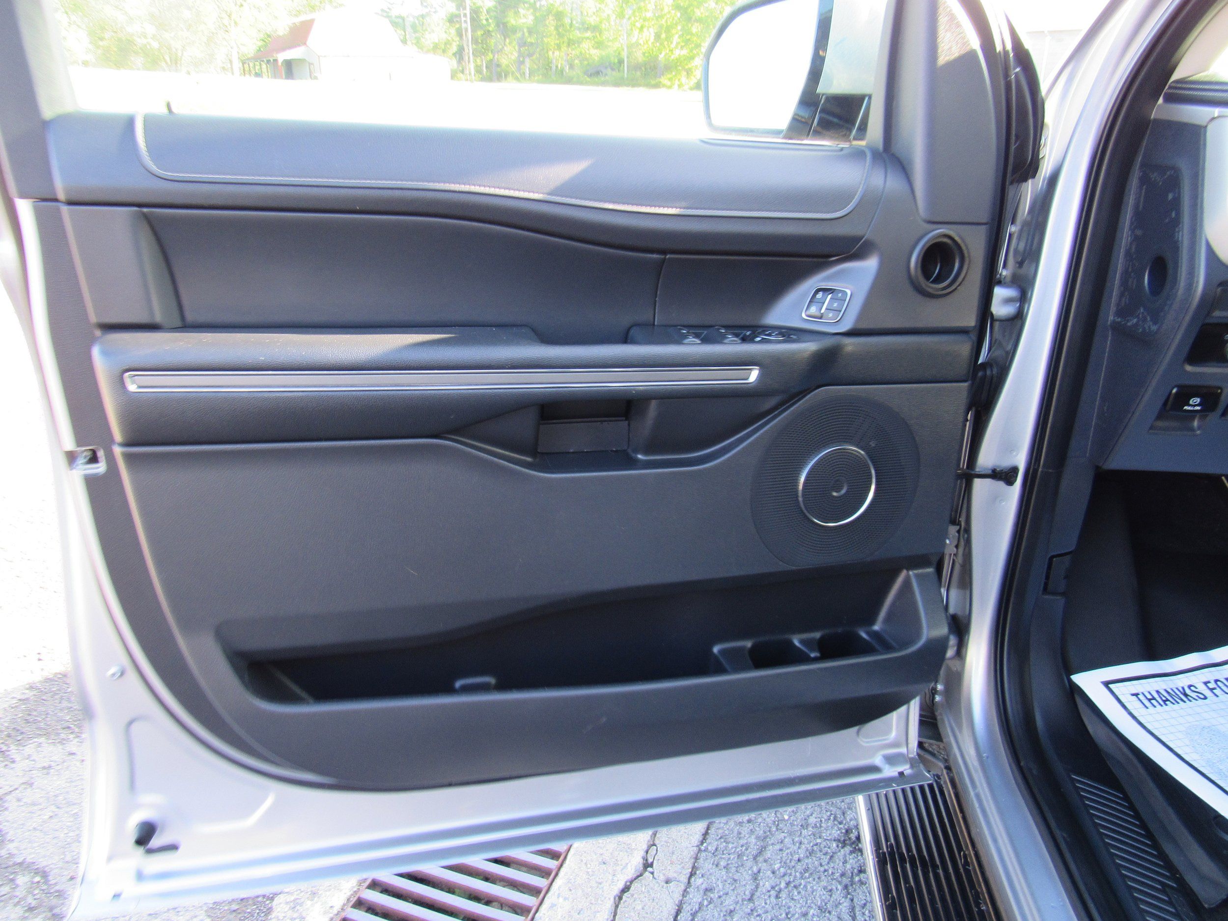 Used 2022 Ford Expedition Max XLT AWD/4WD image 16