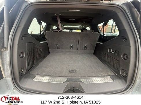 Used 2023 Chevrolet Suburban RST w/ Luxury Package AWD/4WD image 15