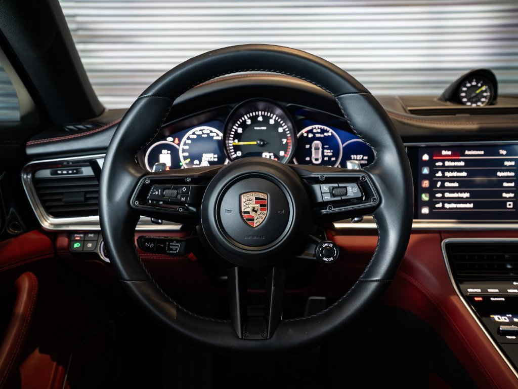 Certified 2023 Porsche Panamera 4S AWD/4WD image 25