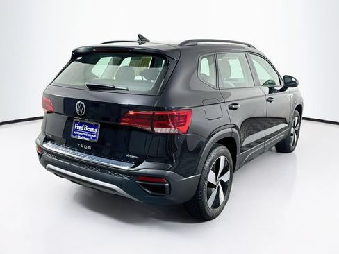 Certified 2024 Volkswagen Taos S AWD/4WD image 8