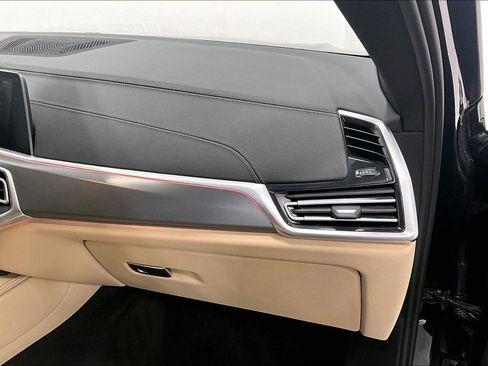 Used 2022 BMW X6 xDrive40i image 16