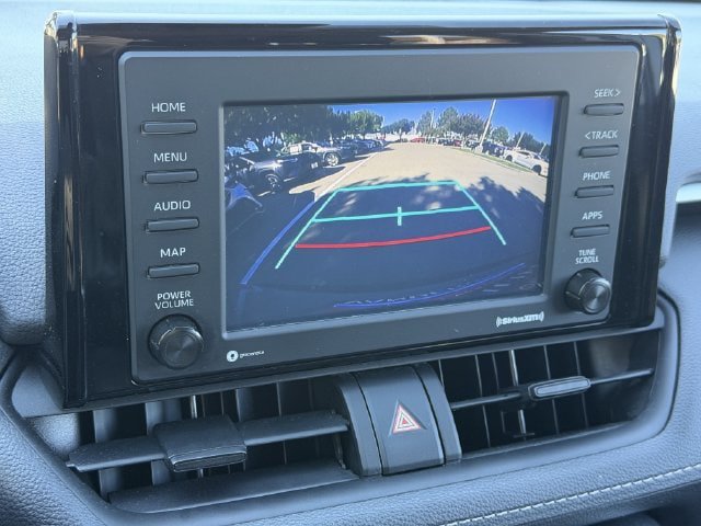 Used 2022 Toyota RAV4 XLE AWD/4WD image 17